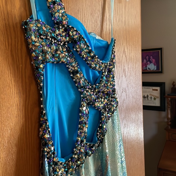 Prom Dress - Picture 6 of 8